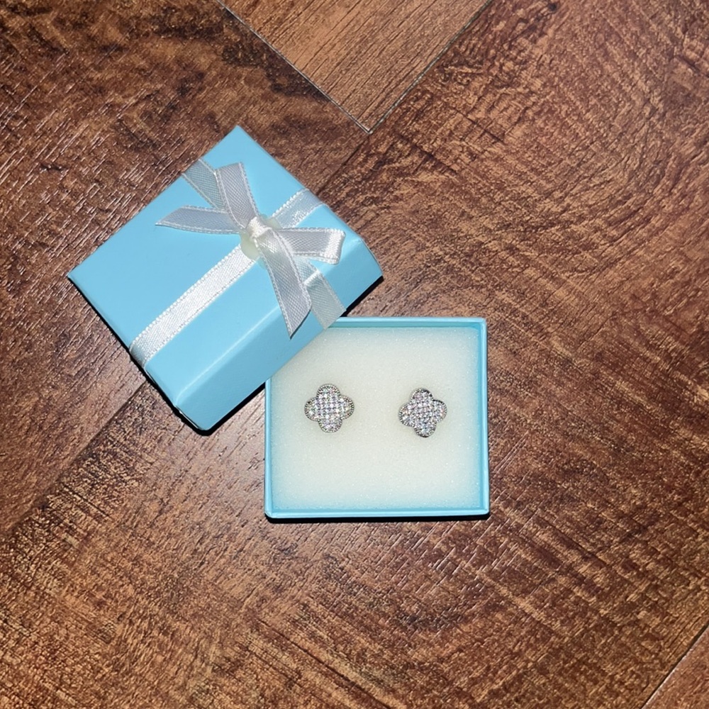 Silver Clove Earrings